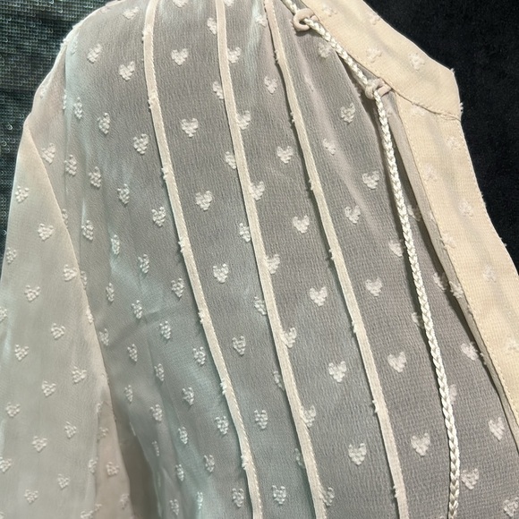 NIC+ZOE Women Cream V-Neck Long Sleeve Embroided Heart Tassel Tie Blouse Large - Picture 8 of 10